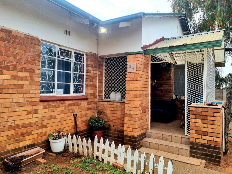 3 Bedroom Property for Sale in Beaconsfield Northern Cape